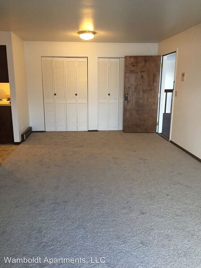 Building Photo - 611 N Cogswell Dr