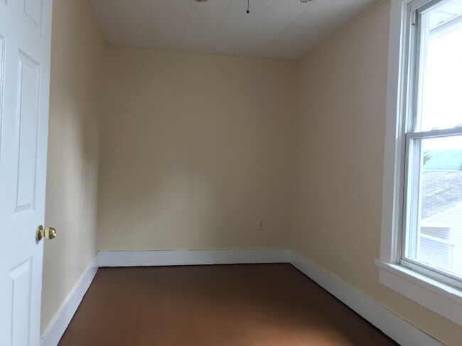 Dormitorio 2 - 136 N Fairview St