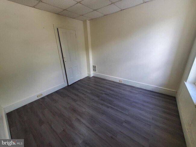 Foto del edificio - 645 N 3rd St