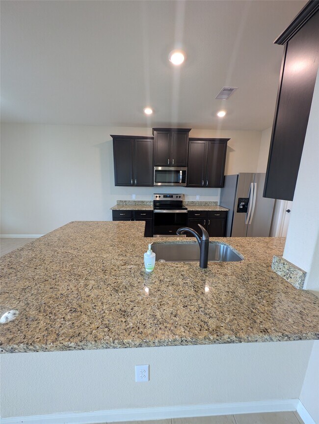 Building Photo - 21210 Echo Manor Dr