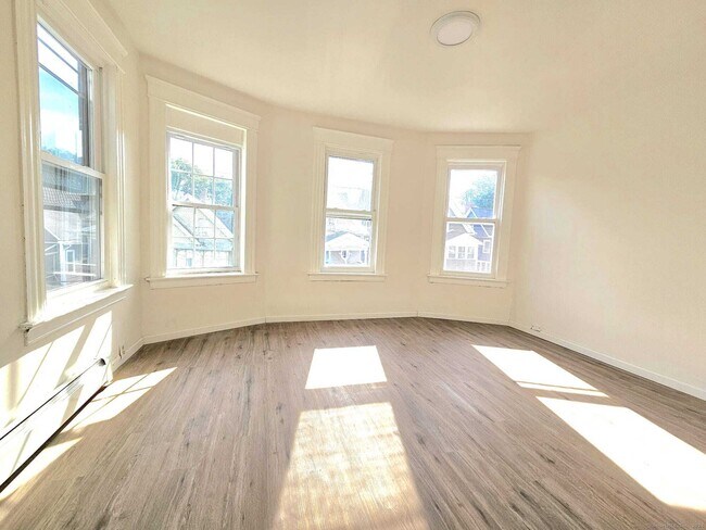 Foto del edificio - 148-150 Chestnut Ave