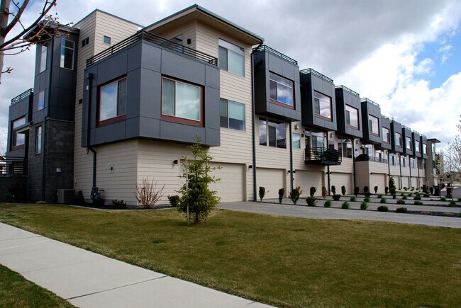 Foto del edificio - Kendall Yards Townhouse 3 Bed 3 Bath
