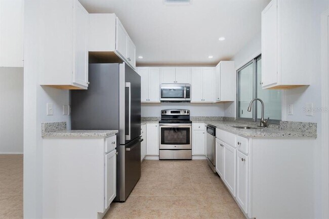 Building Photo - 533 E Charlotte Ave