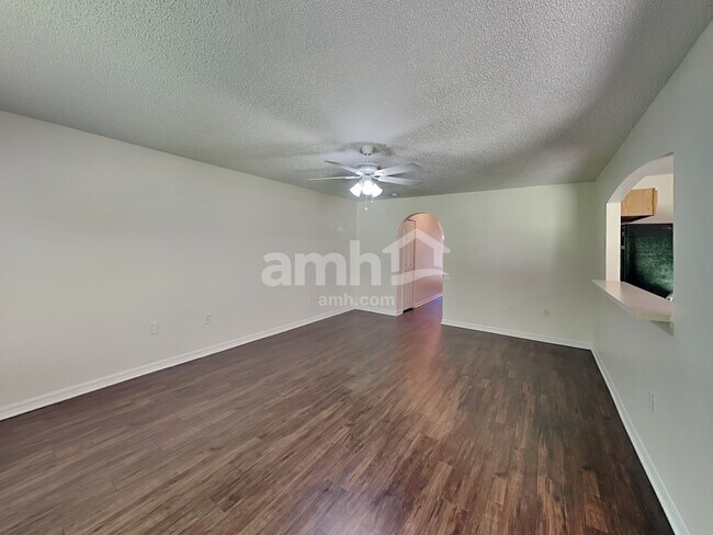 Foto del edificio - 3428 Alec Dr