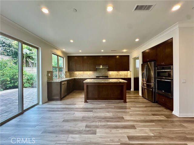 Foto del edificio - 51 Elmdale