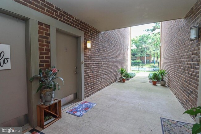 Building Photo - 1231 Gemini Dr