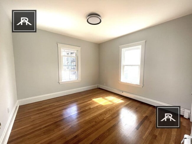 Building Photo - 3 bedroom in Brighton MA 02135