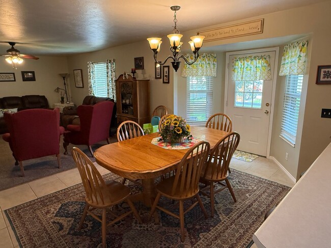Foto del edificio - Beautiful home for rent!
