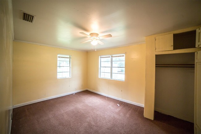 Building Photo - 1127 NW 16th Ave