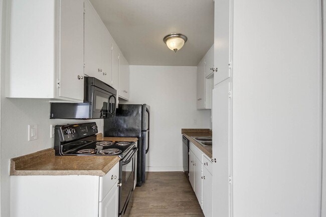 Foto del edificio - 1 Bed/1 Bath Pacific Beach