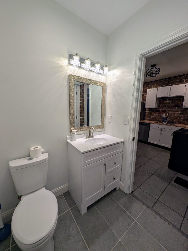 Building Photo - 890 Linwood Ave