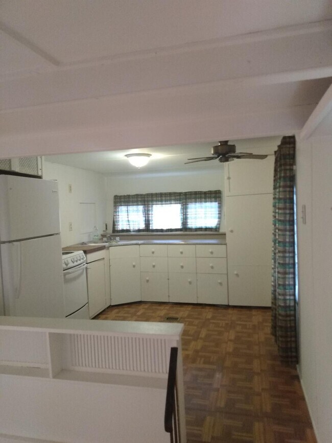 Kitchen - 213 Heggen Ave