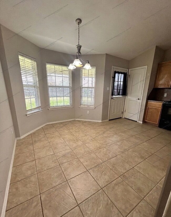 Building Photo - 304 Bordeaux Cir