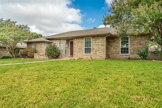 Building Photo - 2813 Glen Forest Ln