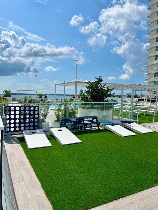 Foto del edificio - 770 Claughton Island Dr