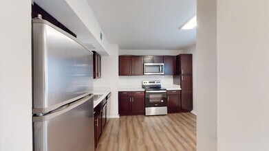 Interior Photo - The Commons at Windsor Gardens