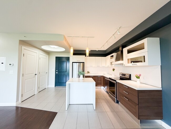Building Photo - 1310 Nesbitt Dr