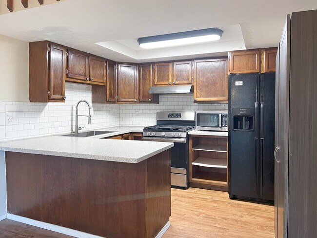 Building Photo - 13049 Charlie Cir