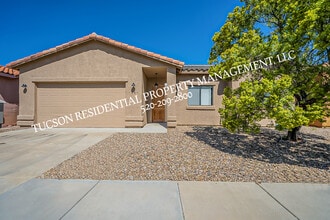 Building Photo - 7399 E Poinciana Pl