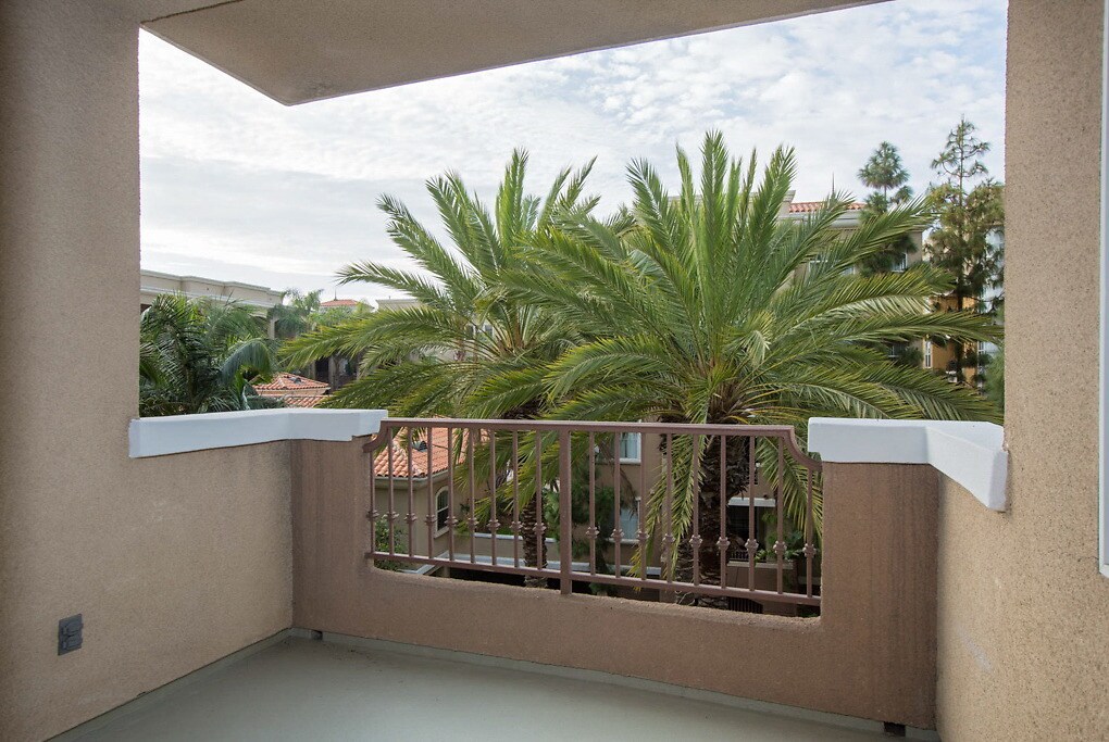 Mirabella Apartments in Marina Del Rey, CA Westside Rentals