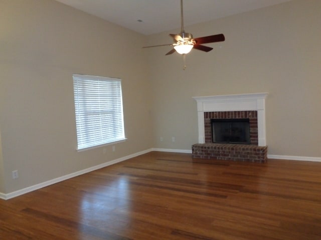 Foto del edificio - 1039 Saddle Wood Dr