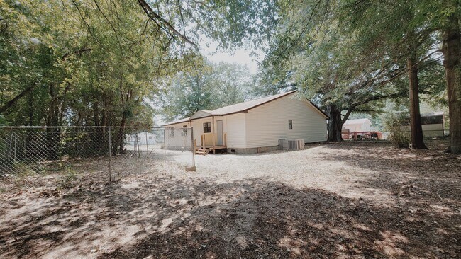 Foto del edificio - 185 Kinard St