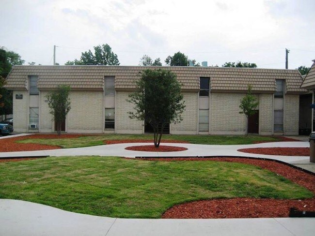 Building Photo - 1244 S Memorial Dr #B5- 1605