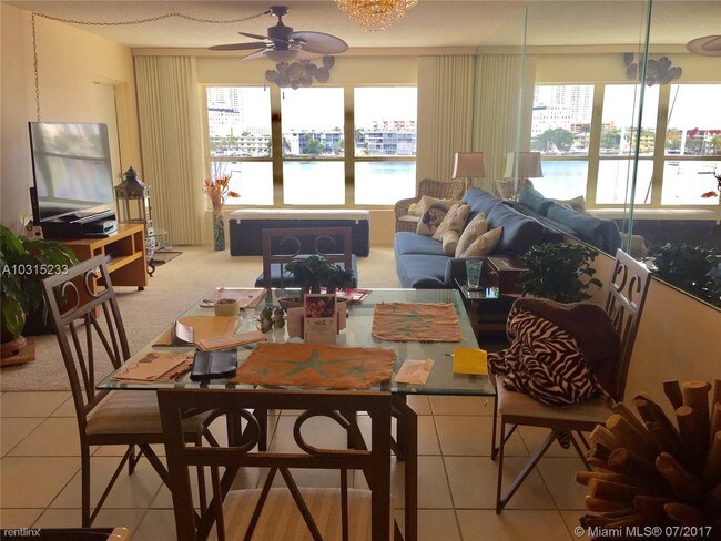 Building Photo - 3 br, 2 bath  - 200 Golden Isles Dr Apt 403
