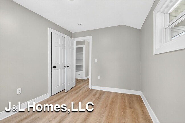 Foto del edificio - 888 Miller Ave