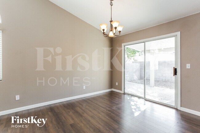 Foto del edificio - 2521 Carolina Ct