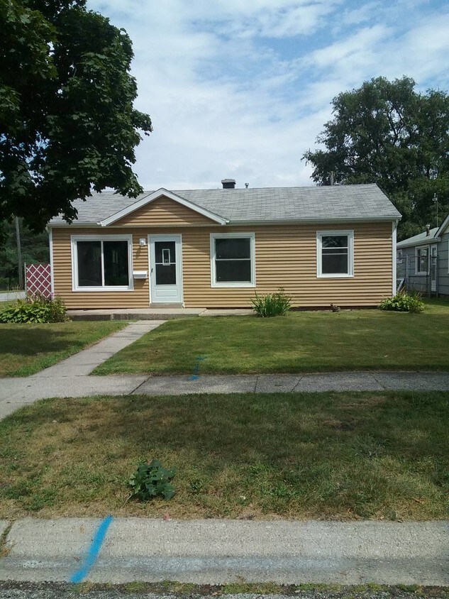 6703 Waveland Ave, Hammond, IN 46323 House Rental in Hammond, IN