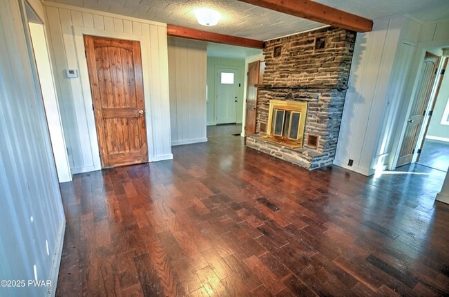 Building Photo - 424 Sunset Forest Dr