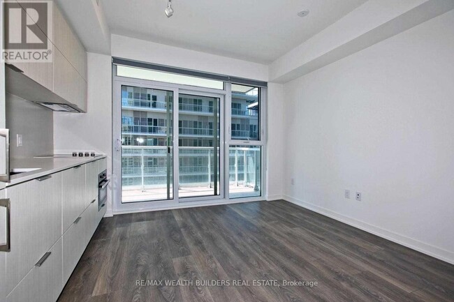 Building Photo - 20 Richardson St