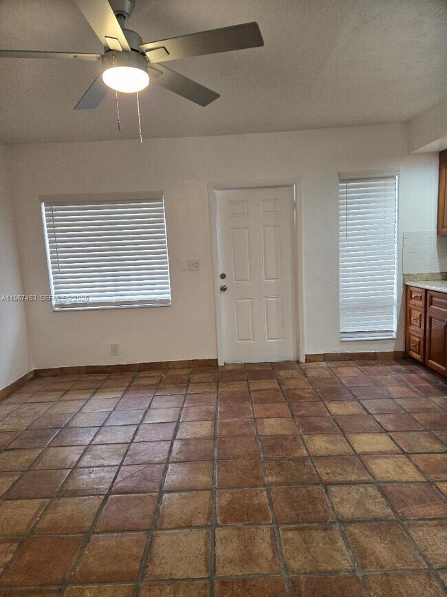 Foto del edificio - 3475 SW 1st Ave