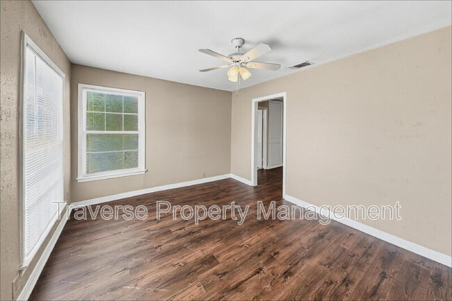 Building Photo - 1409 Oliver St