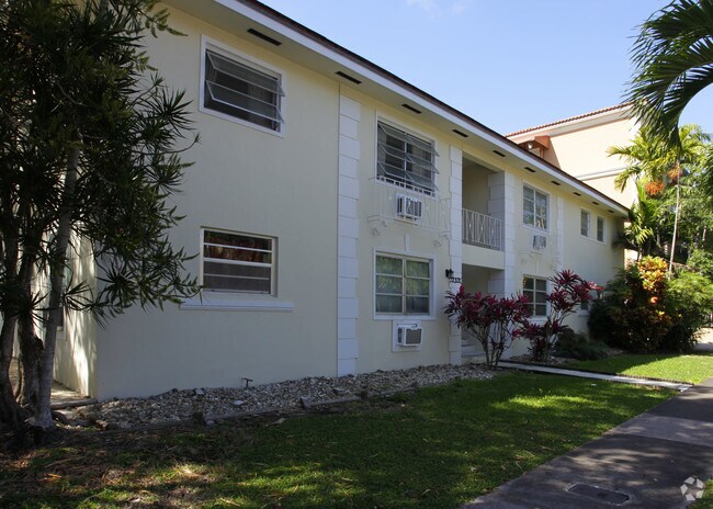 Building Photo - 232 Majorca Ave