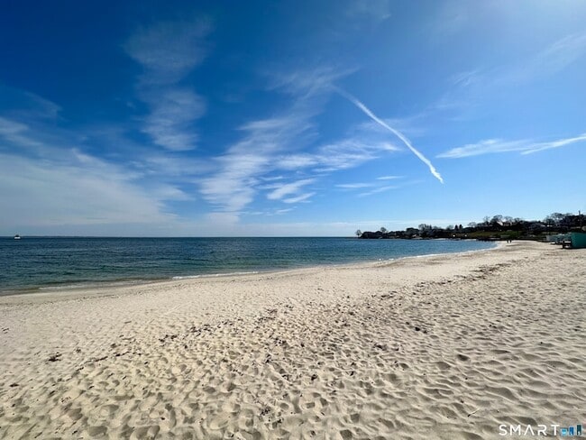 Building Photo - 40 Parkway S