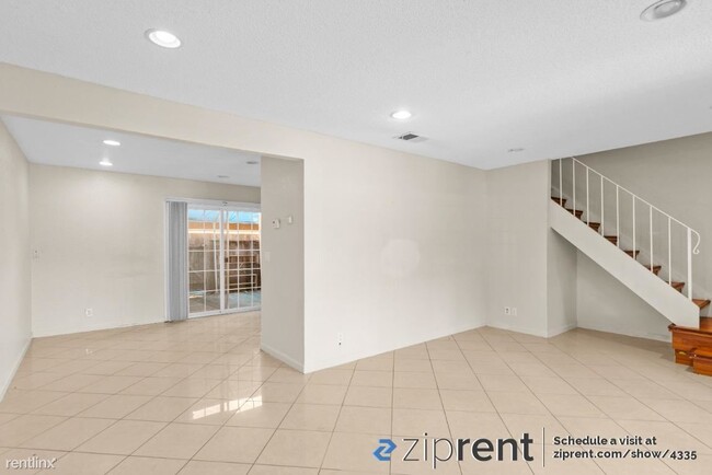 Building Photo - 308 El Rancho Verde Dr