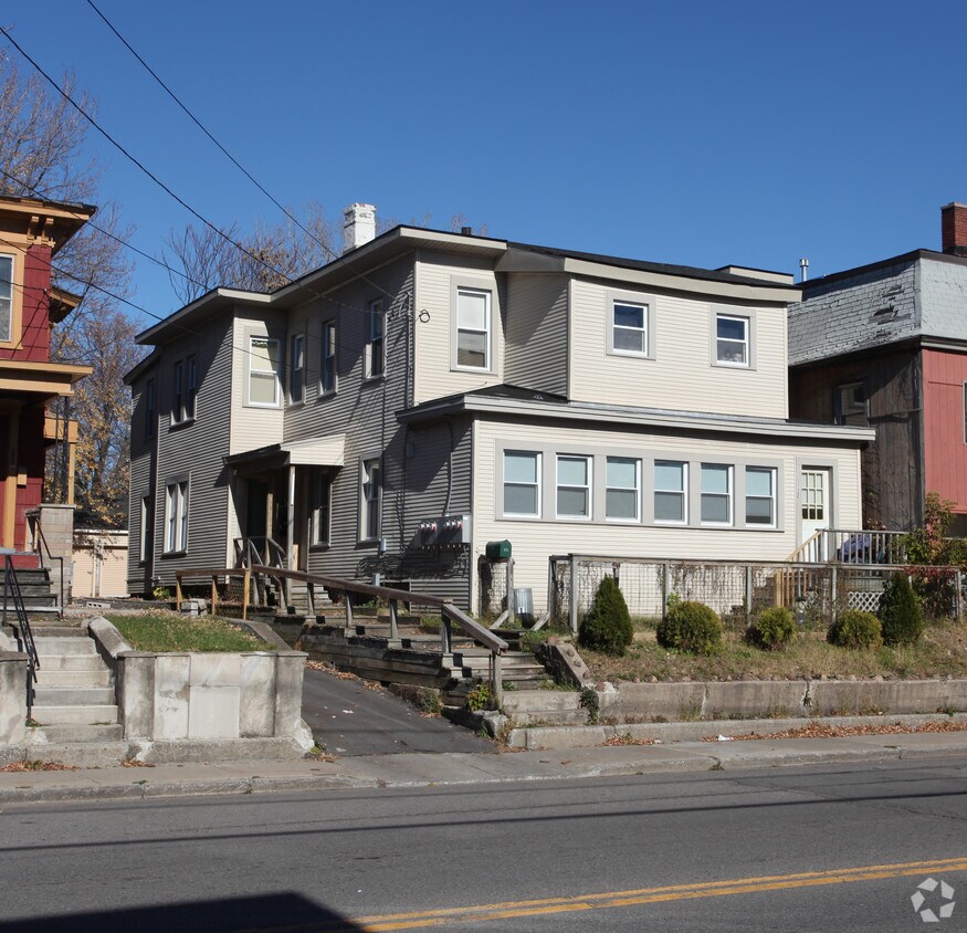 120 W Manlius St, East Syracuse, NY 13057 Apartments in East Syracuse