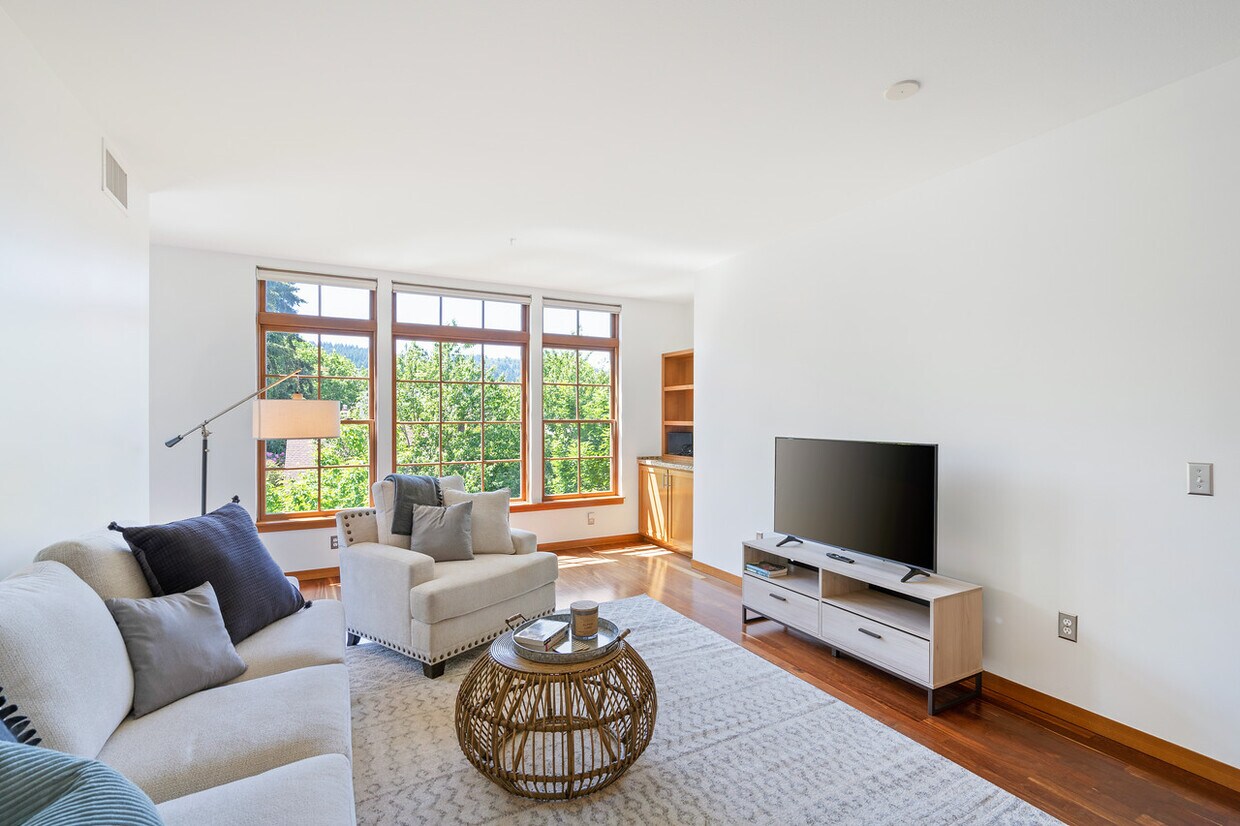 Foto principal - 2335 NW Raleigh St