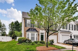 Building Photo - 5072 Parkview Way