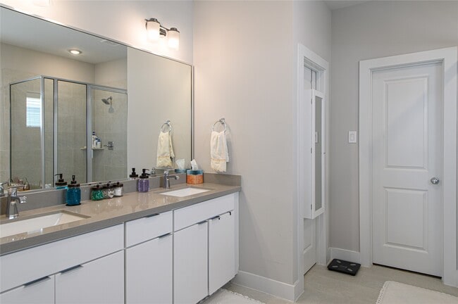 Foto del edificio - 1274 N Post Oak Rd