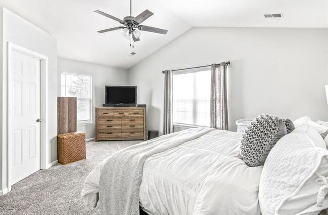 Foto del edificio - 263 Bent Grass Cir