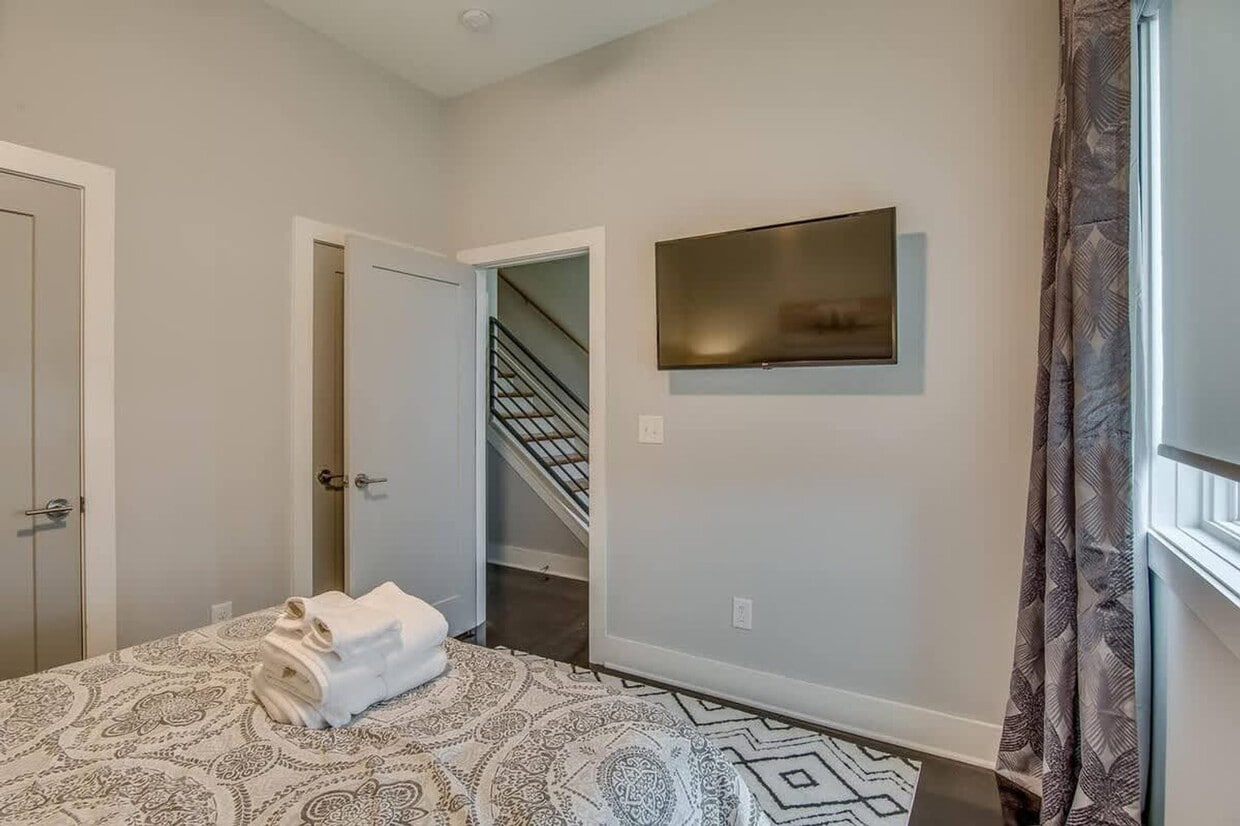 Foto principal - 1120 Argyle Ave