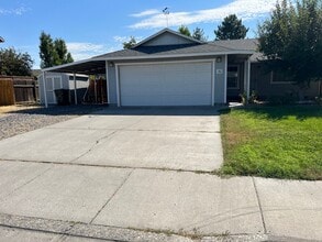 Building Photo - 30 NE Alora Dr