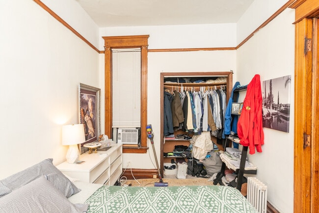 Building Photo - 1725 N Mohawk St