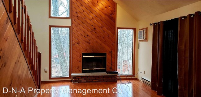 Foto del edificio - 3221 Cherry Ridge Rd