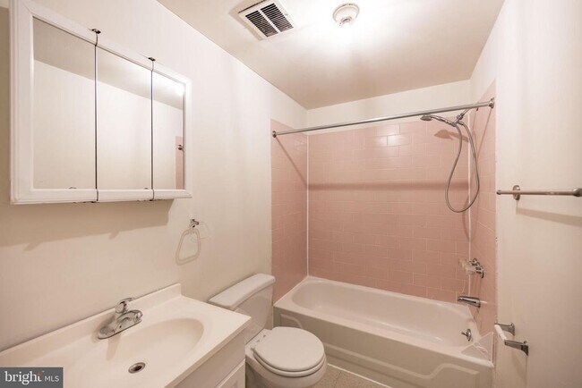 Foto del edificio - 1534 S 4th St