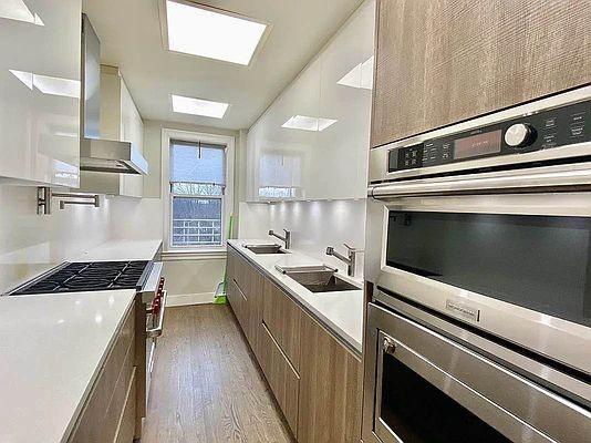 Foto del edificio - 3 bedroom in Bronx NY 10471