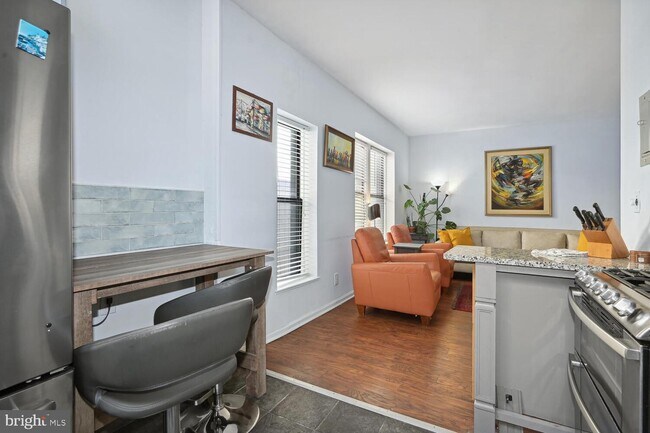 Foto del edificio - 1669 Columbia Rd NW